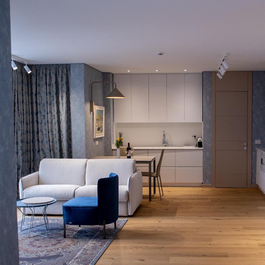 Seven Luxury Suites Tirana Exterior foto