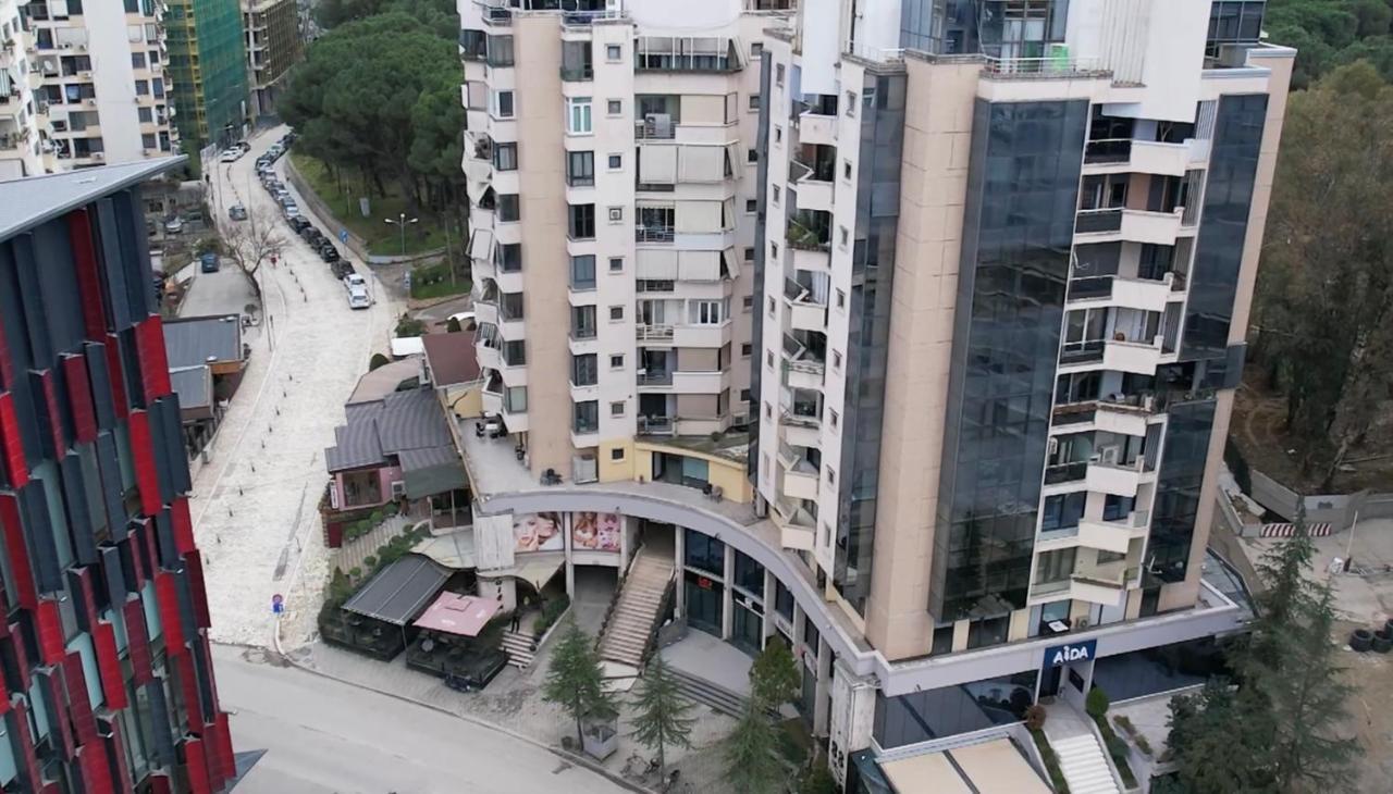 Seven Luxury Suites Tirana Exterior foto