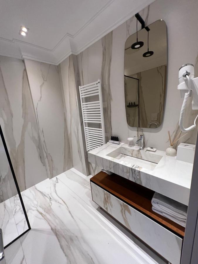 Seven Luxury Suites Tirana Exterior foto